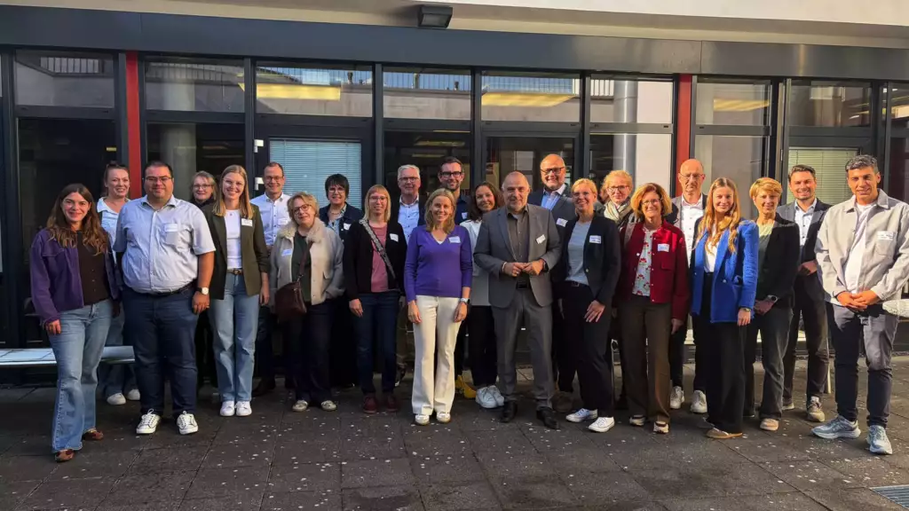 gruppenfoto 25.rundertisch 07